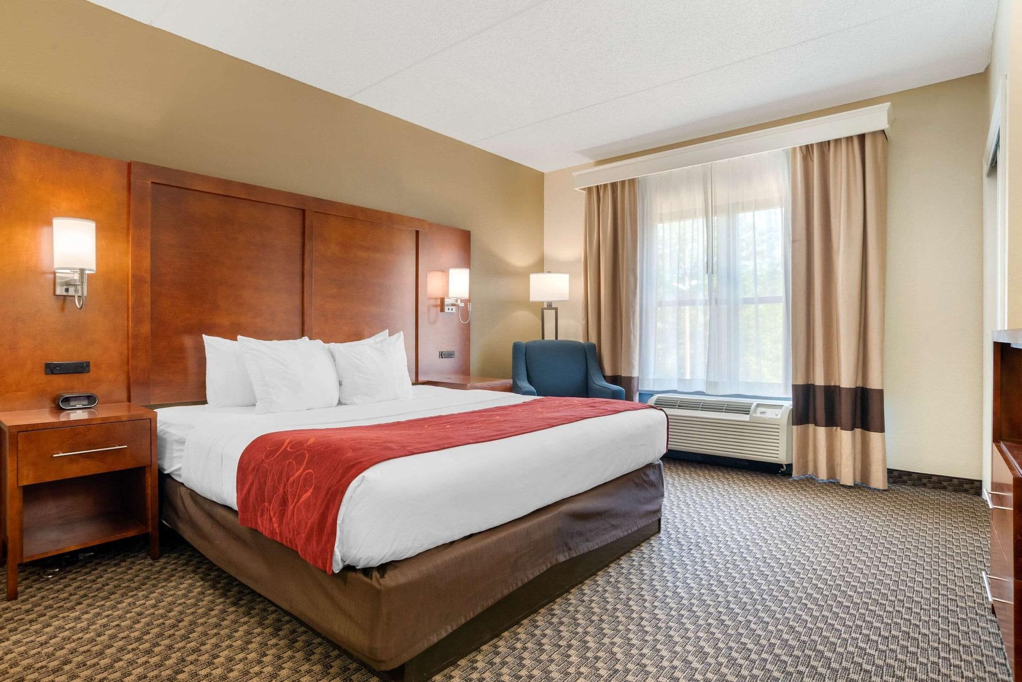 Comfort Suites Tallahassee Capitol - University Area Экстерьер фото